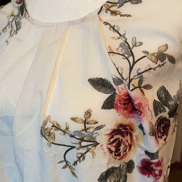 Women’s floral blouse - Picture 3 of 3